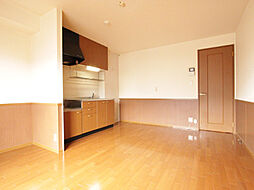 グランドゥールIII A 202号室 2階2LDKのリビング/ダイニング