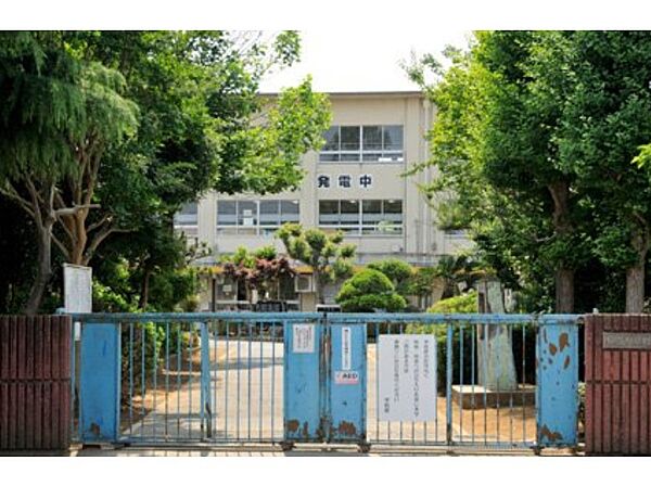 松戸市立栗ケ沢小学校（350m）