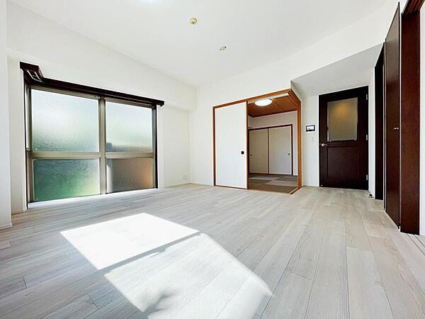 内装＆設備とも新規リフォーム済のため快適に新生活をすぐスタートできます。