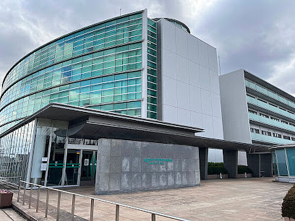 杏林大学医学部付属病院　徒歩4分