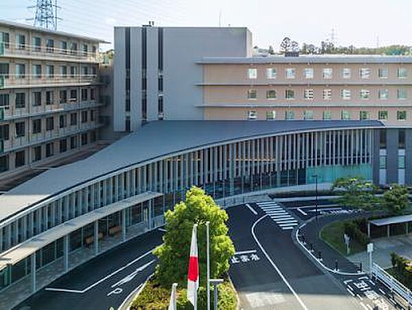新百合ヶ丘総合病院　徒歩13分