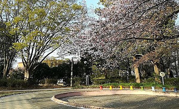 三田第1公園 徒歩5分