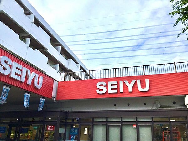 西友 新ゆりグリーンタウン店　徒歩5分