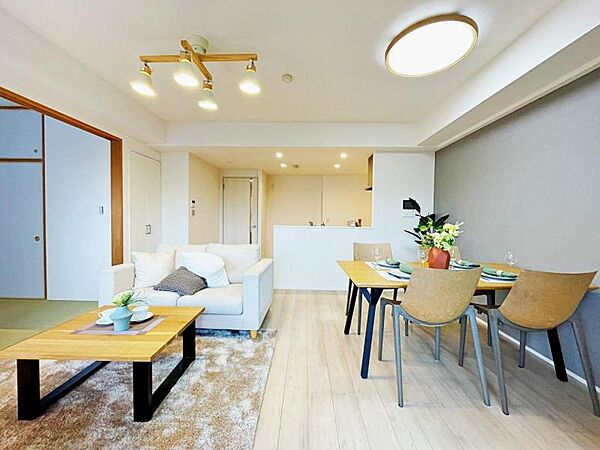 【アフター保証付】内装＆設備とも新規リフォーム済のため快適に新生活をスタートできます。