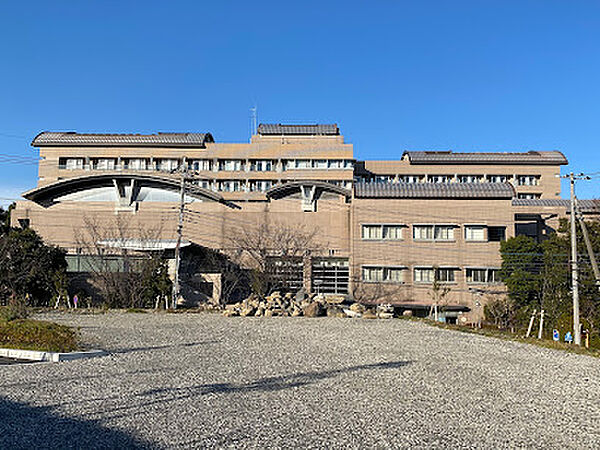 東京都立多摩南部地域病院　徒歩5分