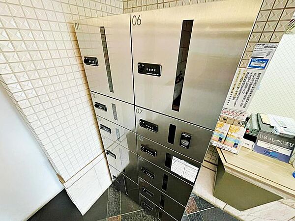 【宅配ボックス】不在時の荷物の受取もできます。