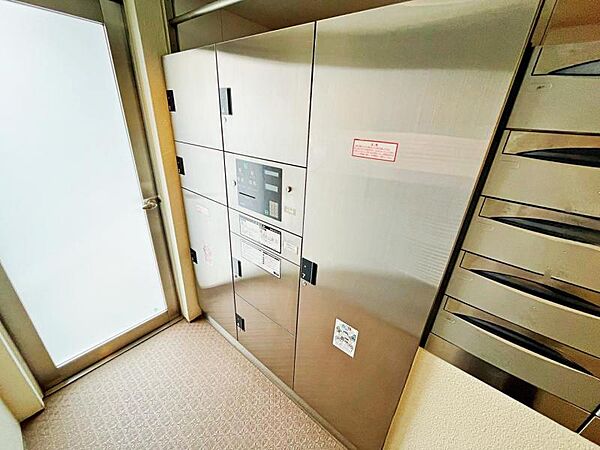 【宅配ボックス】不在時の荷物の受取もできます。