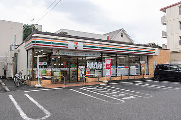 セブン-イレブン 多摩永山2丁目店　徒歩2分