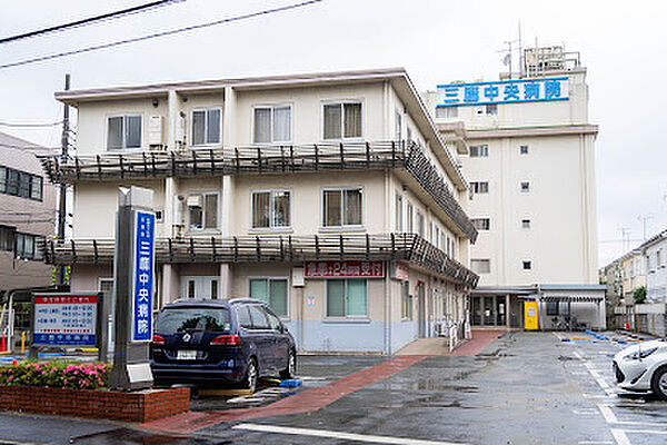 三鷹中央病院　徒歩22分