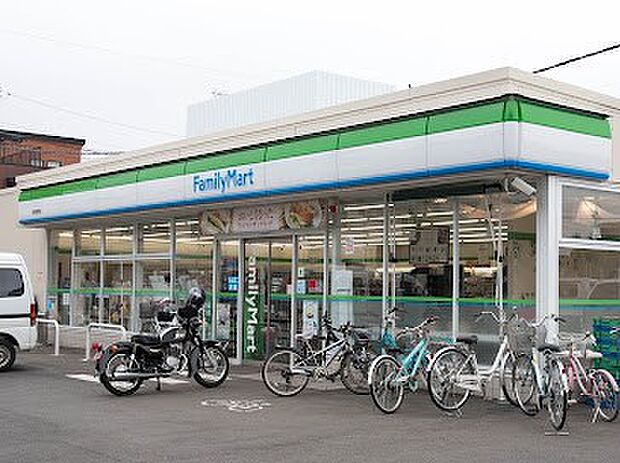 ファミリーマート 谷保駅東店 徒歩9分