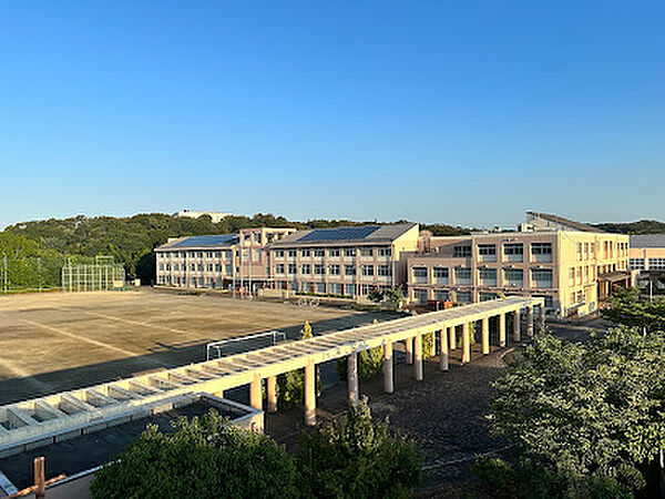 八王子市立鑓水中学校  徒歩8分