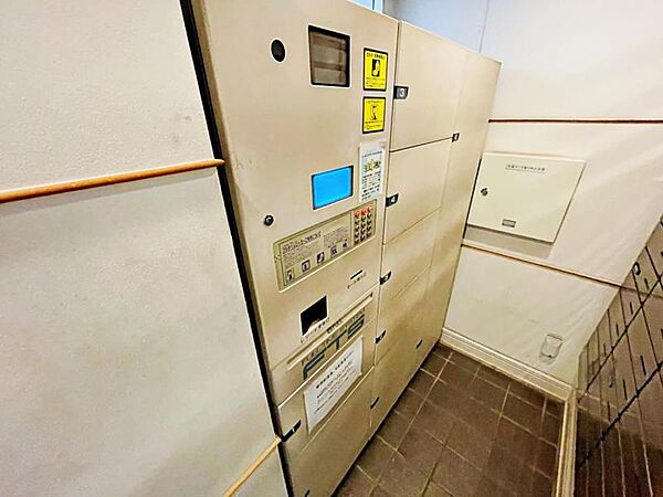 【宅配ボックス】不在時の荷物の受取もできます。