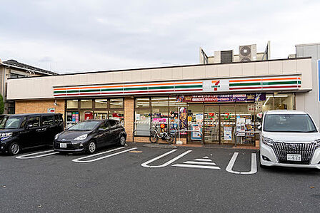 セブン-イレブン 武蔵野成蹊通り店 徒歩3分