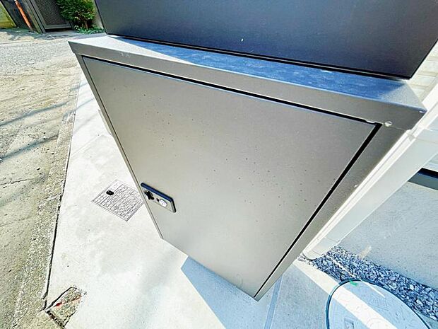 【宅配ボックス】不在時の荷物の受取もできます。
