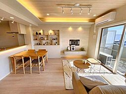 ゼファー中十条アクタージュ 3LDKのリビング/ダイニング