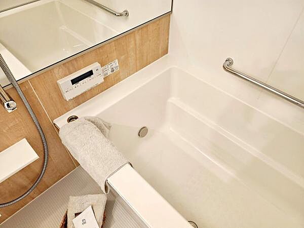 浴室を拡大表示
