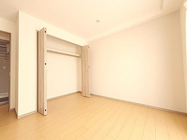 【暮らし心地を大きく左右する収納】適材適所に配置し使い勝手を考慮しました。空間を余すところなく有効利用した収納は生活空間をより上質なものへ、空間量がもたらすゆとりがあります。