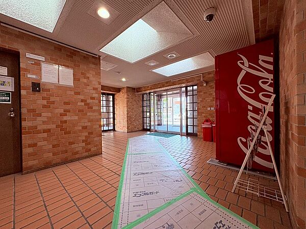 【安心を毎日！オートロックで快適な暮らしを】不審者の侵入を防ぐオートロック完備！セキュリティ面も◎で、女性やお子様も安心して暮らせます。大切な家族を守る住まいです。
