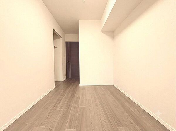 【暮らし心地を大きく左右する収納】適材適所に配置し使い勝手を考慮しました。空間を余すところなく有効利用した収納は生活空間をより上質なものへ、空間量がもたらすゆとりがあります。