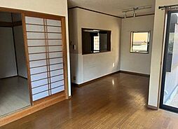 岩根　中古戸建 4LDKのリビング/ダイニング