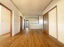 熊本市東区画図町大字下無田 4LDKのリビング/ダイニング