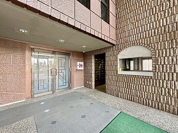 広々とした明るいエントランスが帰りを出迎えてくれます！