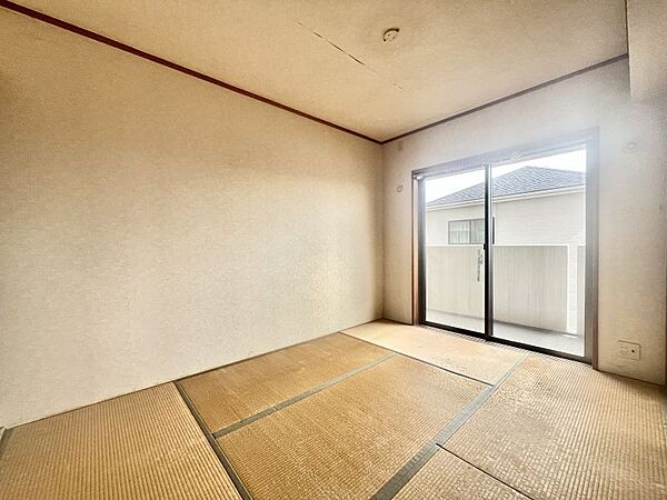 あると嬉しい和室付き！客間としても使用可能です。