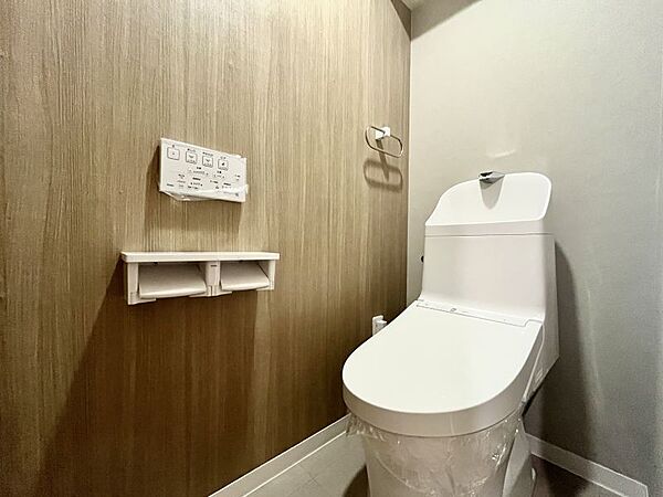 温水洗浄便座のおトイレです♪