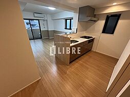 JR青梅線 中神駅 徒歩16分の賃貸マンション 1階2LDKのリビング/ダイニング