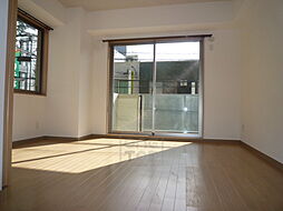 コクリコ富田 4階1Kのリビング/ダイニング