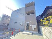 茨木市駅より徒歩10分 3階 築1年10ヶ月の賃貸物件