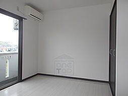 シャトーボヌゥール郡家本町 2階1Kのリビング/ダイニング