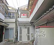 六地蔵駅より徒歩8分 築38年8ヶ月の賃貸物件