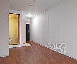 京阪本線 中書島駅 徒歩5分の賃貸マンション 1階ワンルームのリビング/ダイニング