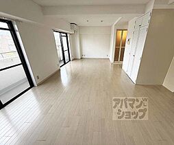 京都市営烏丸線 烏丸御池駅 徒歩4分の賃貸マンション 11階ワンルームのリビング/ダイニング