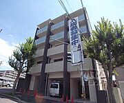 醍醐駅より徒歩4分 1階 築9年5ヶ月の賃貸物件