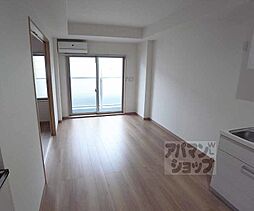 近鉄京都線 桃山御陵前駅 徒歩1分の賃貸マンション 3階1LDKのリビング/ダイニング