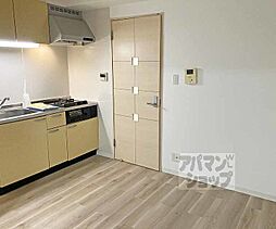 京阪本線 伏見桃山駅 徒歩1分の賃貸マンション 1階1DKのリビング/ダイニング