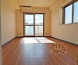 京阪本線 伏見桃山駅 徒歩1分の賃貸マンション 3階1Kのリビング/ダイニング