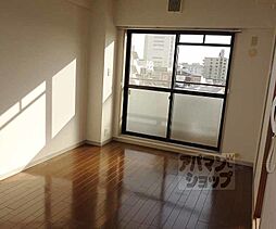 近鉄京都線 上鳥羽口駅 徒歩10分の賃貸マンション 4階3LDKのリビング/ダイニング