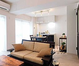 京都スター・ビル 305 3階1LDKのリビング/ダイニング