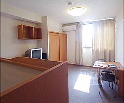 京都地下鉄東西線 石田駅 徒歩5分の賃貸アパート 1階1Kのリビング/ダイニング