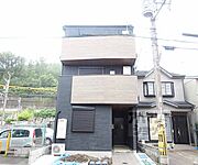 山科駅より徒歩5分 1階 築4年7ヶ月の賃貸物件