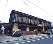 御陵駅より徒歩4分 2階 築70年の賃貸物件