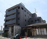 桂川駅より徒歩10分 1階 築1年2ヶ月の賃貸物件