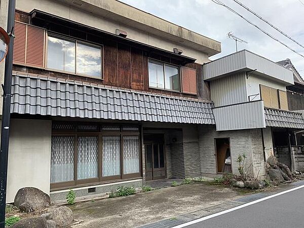 外観：328000231032