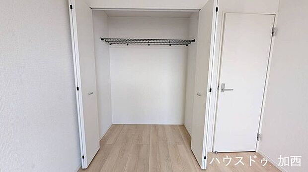 ☆2階 洋室全室に収納あり