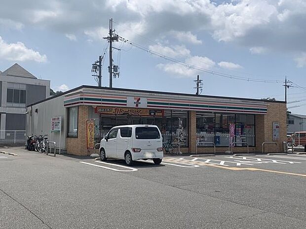 セブンイレブン 加西北条駅前店 1150m