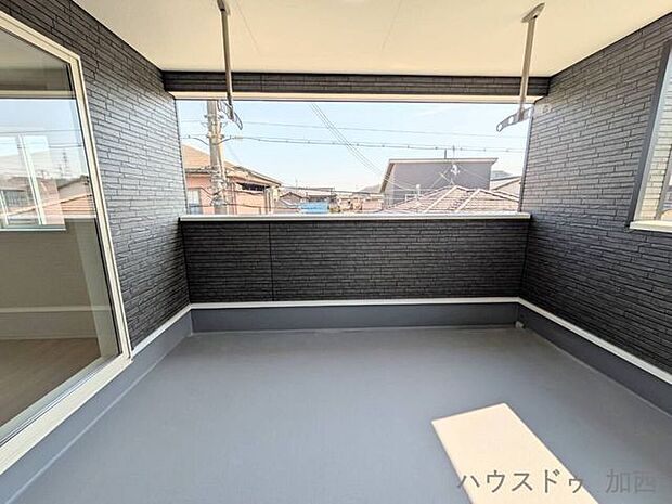 突然の雨でも洗濯物が濡れないインナーバルコニー♪