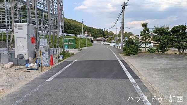 前面道路含む現地写真